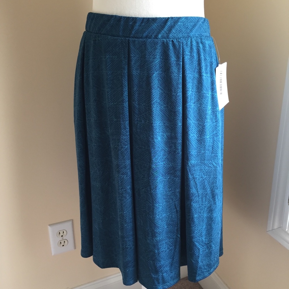 Lularoe Madison skirt, size M. NWT